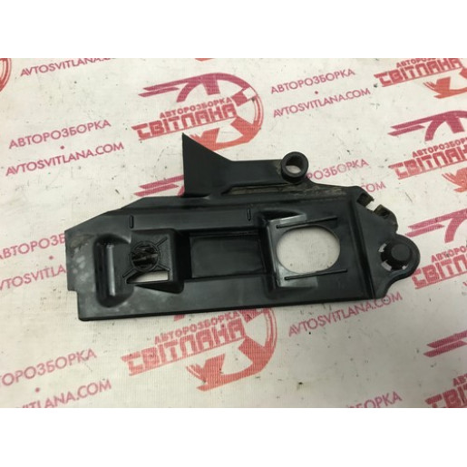 Кронштейн переднего бампера левый Opel Combo 2001-2011 13120856